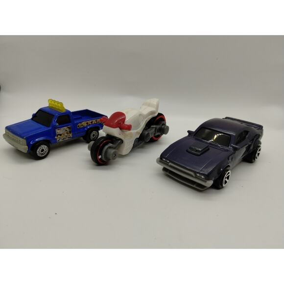 Lot of 9 Unbranded Diecast and Metal Cars - McDonald's - Picture 3 of 6